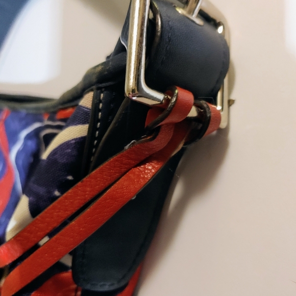 Coach shoulder crossbody strap purse. C signature 19946 - Picture 7 of 17